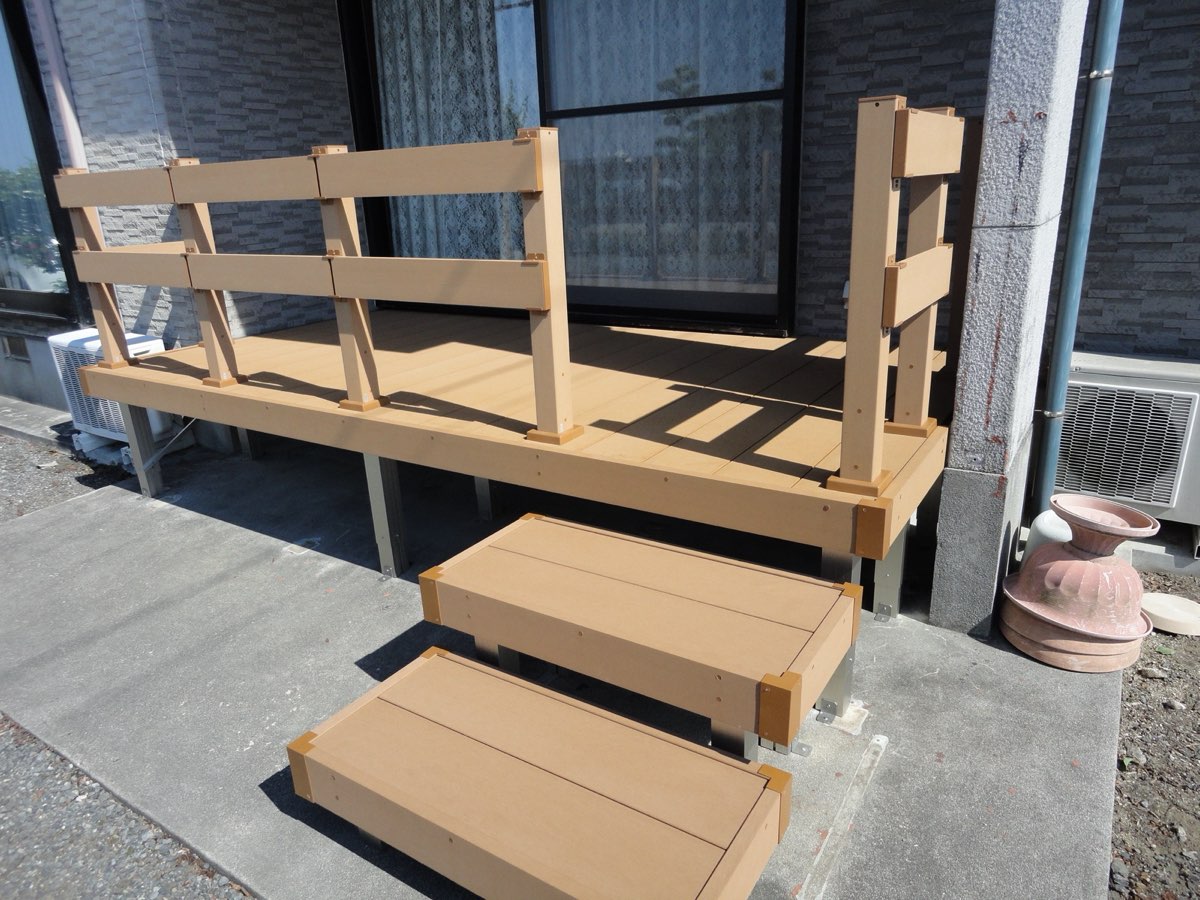 人工木デッキ新調の施工後